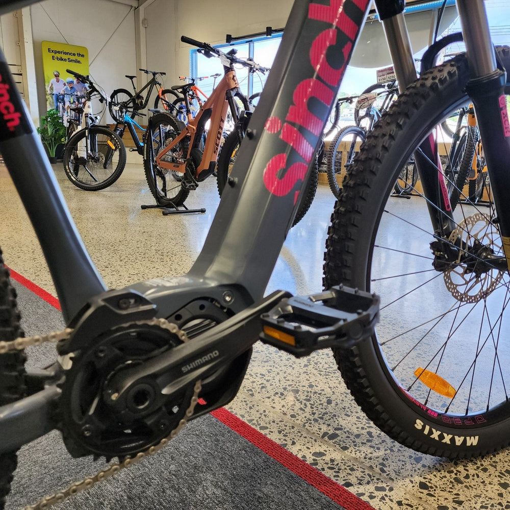 Sinch Mode 3 Black Pink Medium Bikes Sinch